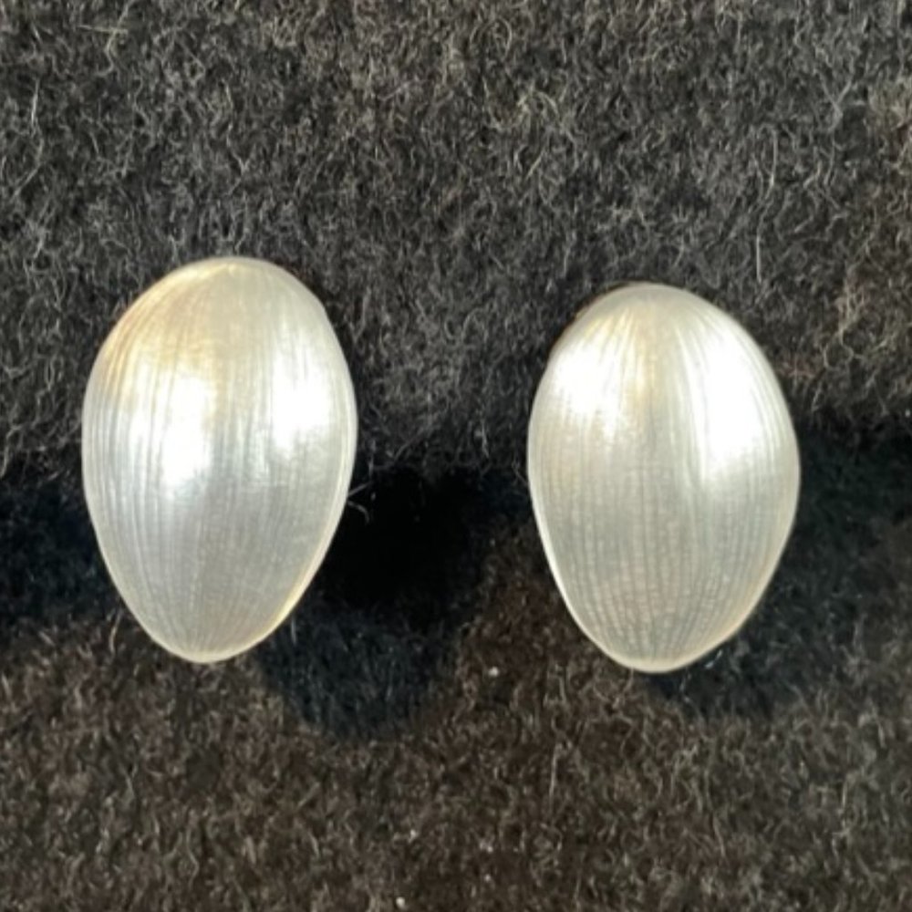 Vintage Alexis Bittar Lucite Clip Earrings